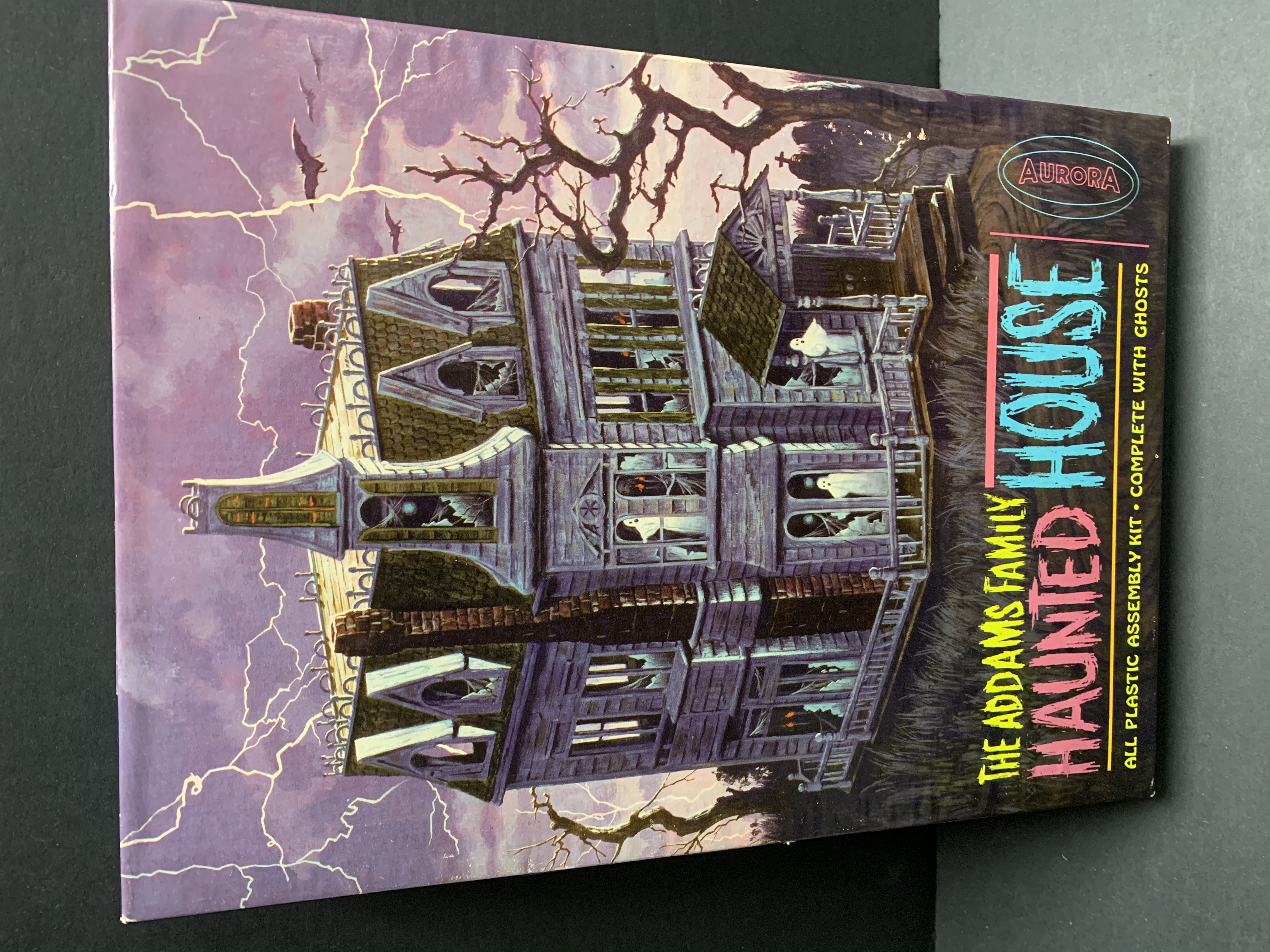 ADDAMS FAMILY HAUNTED HOUSE